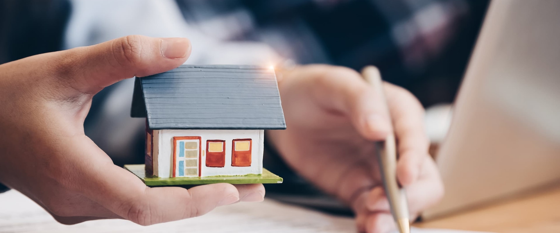 Comparing FHA and VA Loans in Idaho
